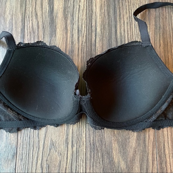 Victoria Secret Bra - Picture 5 of 6